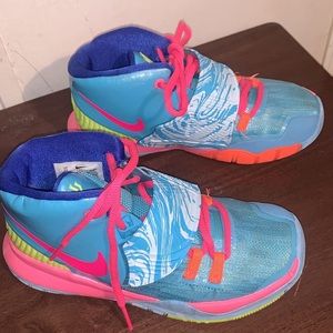 Kyrie Pool 6 blue size 2y